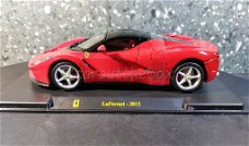 Ferrari LaFerrari 2023 rood 1/24 Bburago