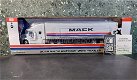 Mack Antem with trailer 2018 wit 1/64 Greenlight G298 - 5 - Thumbnail