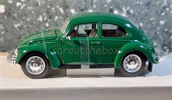 Volkswagen Kever groen 1/24 Maisto - 0