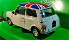 Mini Cooper 1300 beige met vlag 1/24 Welly - 2 - Thumbnail