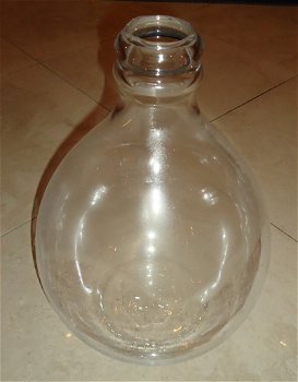 Te koop een hoge glazen vaas (hoogte: 41 cm). - 5