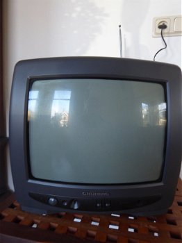 Draagbare Grundig televisie - 0