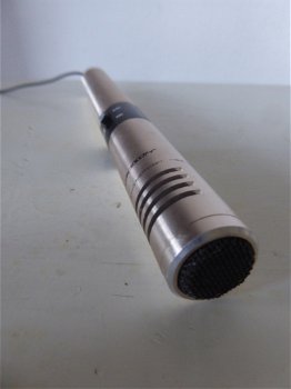 Microfoontje met zender voor gebruik bijvv. als babyfoon via de radio - 2