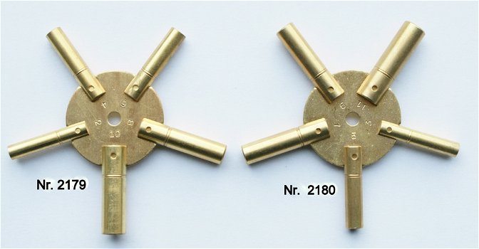 920 - 8 Messing kloksleutel, opwindsleutel maat 4,25 mm. € 4,00 - 2