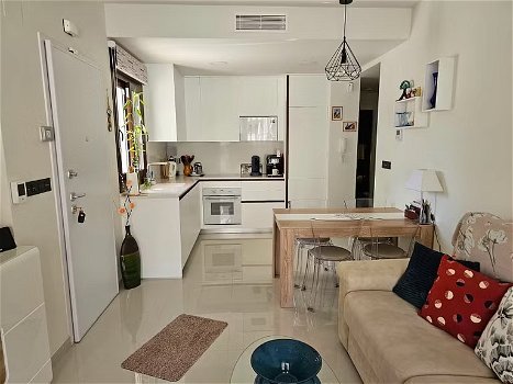 Uw eigen prachtig gelegen Bungalow in TORREVIEJA met meubels en veel extra voor u - 4