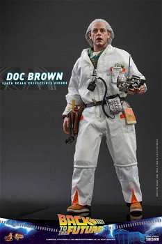 HOT DEAL Hot Toys BTTF Doc Brown MMS609 - 0