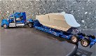 Western Star boot transporter 1/43 Ixo - 2 - Thumbnail