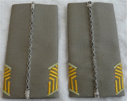 Rang Onderscheiding, Regenjas, Korporaal KMA, Koninklijke Landmacht, vanaf 2000.(Nr.1) - 2