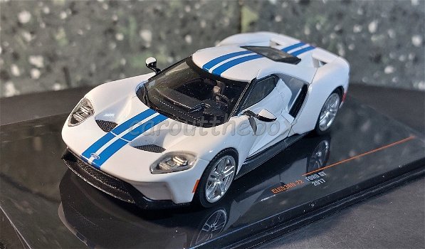 Ford GT 2017 wit 1/43 Ixo V965 - 1