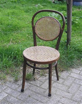 Stoel - oud - webbing zitting - foto 1 + 2 zijn verschillende stoelen - 0