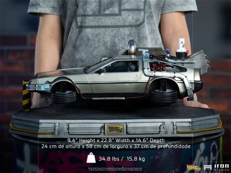 Iron Studios BTTF II Statue 1/10 DeLorean - 2