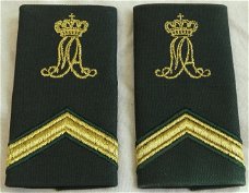 Rang Onderscheiding, Blouse, Sergeant KMA, Koninklijke Landmacht, vanaf 2000.(Nr.1)