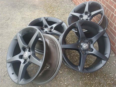 19''Inch Origineel Opel insignia Zwaart Zonder Banden 5x120 - 6