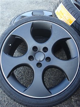 18'' Inch GTI Black Velgen en Banden Steek 5x112 - 6