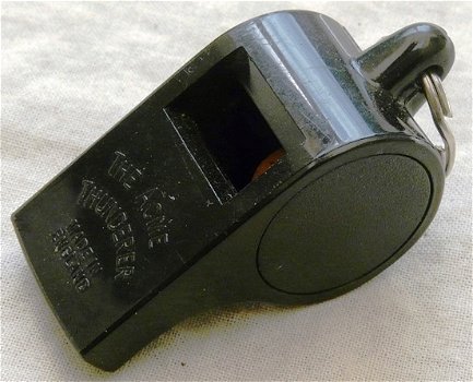 Rolfluit / Scheidsrechtersfluit, type: Acme Thunderer 558, Large, zwart kunststof.(Nr.1) - 0