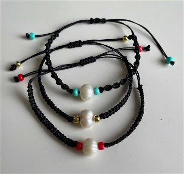 VALENTIJN TIP: Zwart Macrame geknoopt Armbandje met Zoetwaterparel & Kralen Rood NIEUW! - 2