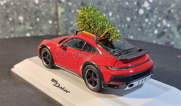 Porsche 911 DAKAR with tree 1/43 Spark SP115 - 2