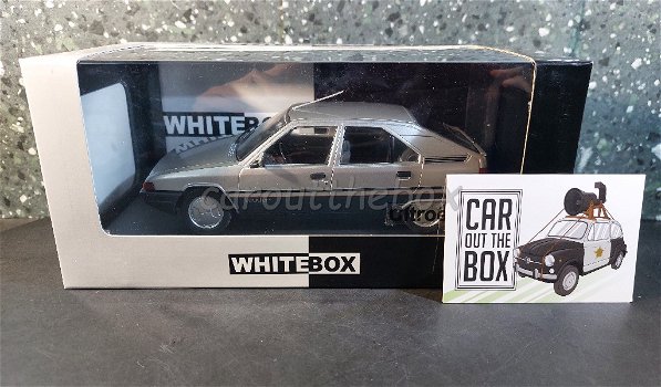 Citroen BX grijs 1/24 Whitebox WB092 - 4