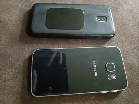 Twee gebruikte Samsung telefoons - 0