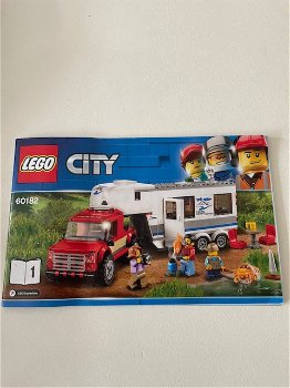 DIV. LEGO MET EN ZONDER DOOS EN ALLE LEGO IS COMPLEET - 1