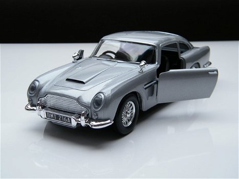 Modelauto Aston Martin DB5 1963 – James Bond 007 – Motormax 1:24 - 2