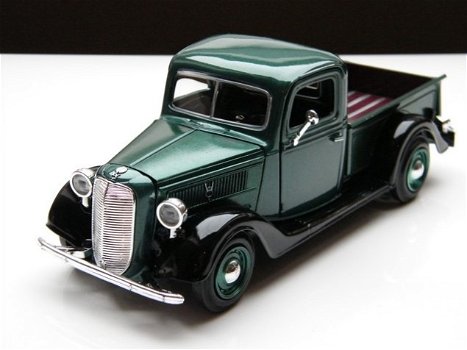 Nieuw schaalmodel modelauto Ford Pickup Truck 1937 – Motormax 1:24 - 0