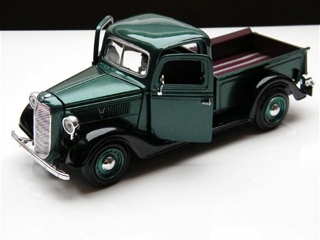 Nieuw schaalmodel modelauto Ford Pickup Truck 1937 – Motormax 1:24 - 1