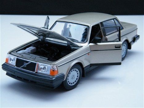 Nieuw Miniatuur Schaalmodel Volvo 240 GL – Welly 1:24 - 1