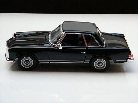 Nieuw miniatuur Modelauto Mercedes Benz 230SL – Welly 1:24 - 2