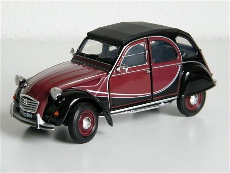 Nieuw miniatuur modelauto Citroën / Citroen 2CV Charleston – Welly 1:24 - 0