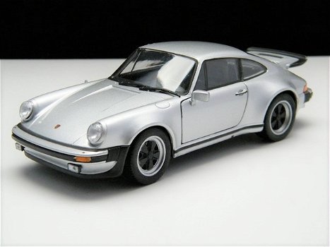 Nieuw schaalmodel modelauto Porsche 911 Turbo 3.0 – Welly 1:24 - 0