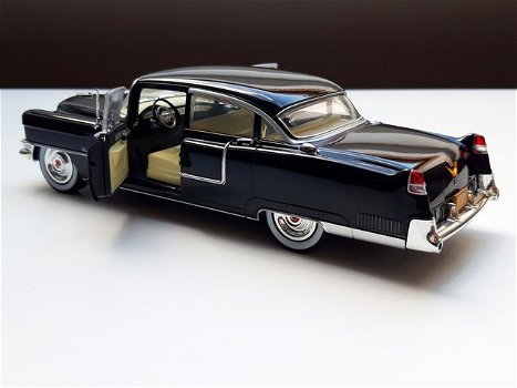 schaalmodel modelauto Cadillac Fleetwood “The Godfather” Greenlight – 1:24 - 2