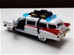 miniatuur modelauto Cadillac Ghostbusters Ecto 1 – Jada Toys 1:32 schaalmodel - 2 - Thumbnail
