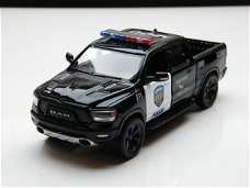 Miniatuur modelauto Dodge Ram 1500 Police – King Smart 1:32 schaalmodel