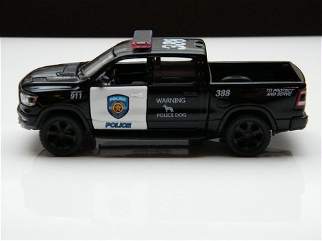 Miniatuur modelauto Dodge Ram 1500 Police – King Smart 1:32 schaalmodel - 6