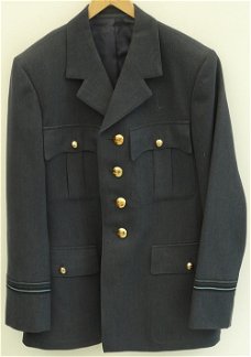 Jas Uniform DT, Eerste Luitenant, Koninklijke Luchtmacht, maat: 47, 1967.(Nr.1)