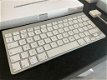 Mac Mini YM936BALG95 en Draadloos Apple T. en Apple Mighty Usb Mouse en Iomega Ext. H. Schijf Enz. - 6 - Thumbnail