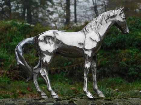 beeld van een paard aluminium , paard - 3