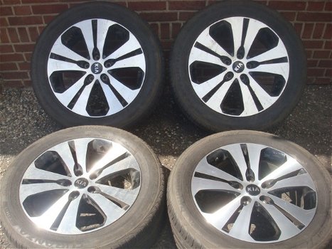 18’’search Kia Sportage LM Velgen en Zomerbanden 5x114.3 - 4