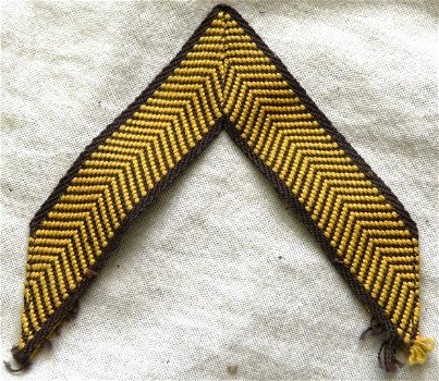 Rang Onderscheiding / Chevron, VT67 / DT63, Korporaal, Koninklijke Landmacht, jaren'60.(Nr.1) - 1