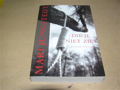 Die Je Niet Ziet- Mari Jungstedt - 0