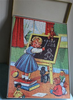 Vintage Jigsaw puzzle Meisje met schoolbord - 3