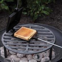 Tosti ijzer , tuinhaard , tosti