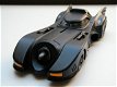 schaal model auto Batmobile + Batman Figuur Jada Toys 1:24 film en moviecar - 0 - Thumbnail