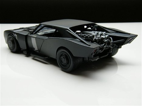 schaal model auto Batmobile + Batman Figuur Jada Toys 1:24 filmauto en moviecar - 3