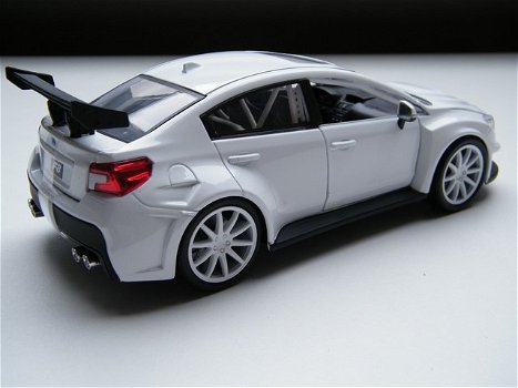 modelauto Subaru WRX STI – Fast and Furious 8 – Jada Toys 1:24 - 3