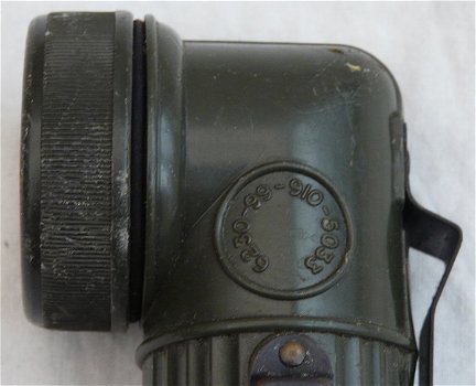 Zaklamp / Flashlight, Haaks / Angle Head, model: TL-122, Koninklijke Marine, jaren'80.(Nr.1) - 3