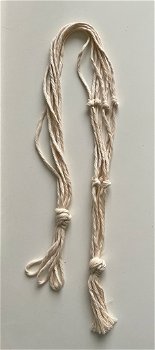 2 verschillende Macrame plantenhangers - macrame touw - NIEUW - 1