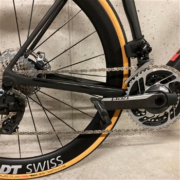 Canyon Ultimate CFR Disc eTap 2022 - 1