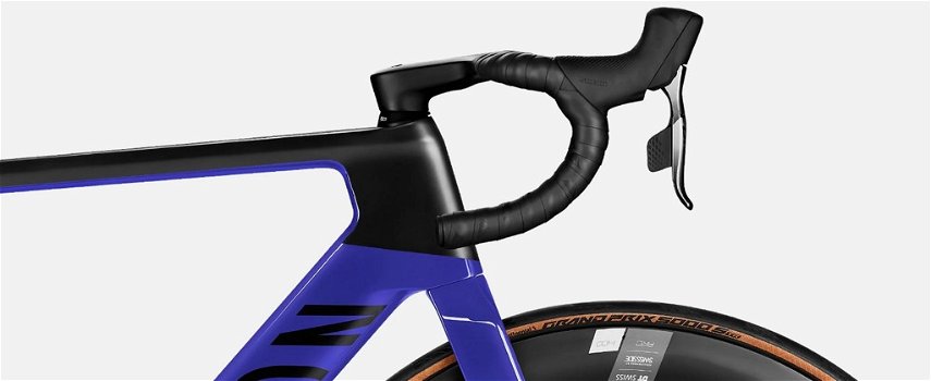 Canyon Aeroad CF SLX 8 Disc eTap - 1